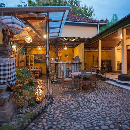 The Village Bed And Breakfast Lovina Esterno foto