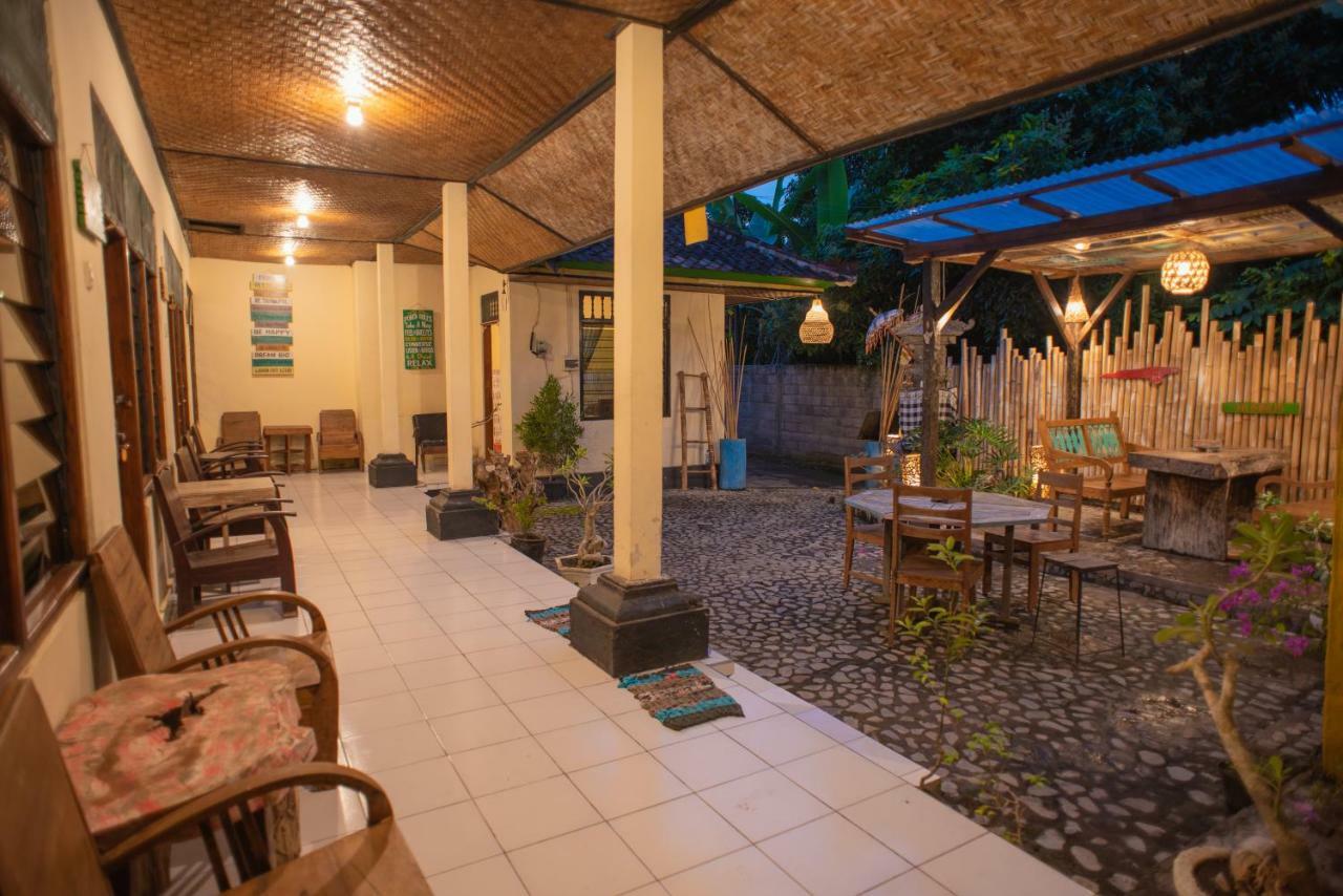 The Village Bed And Breakfast Lovina Esterno foto