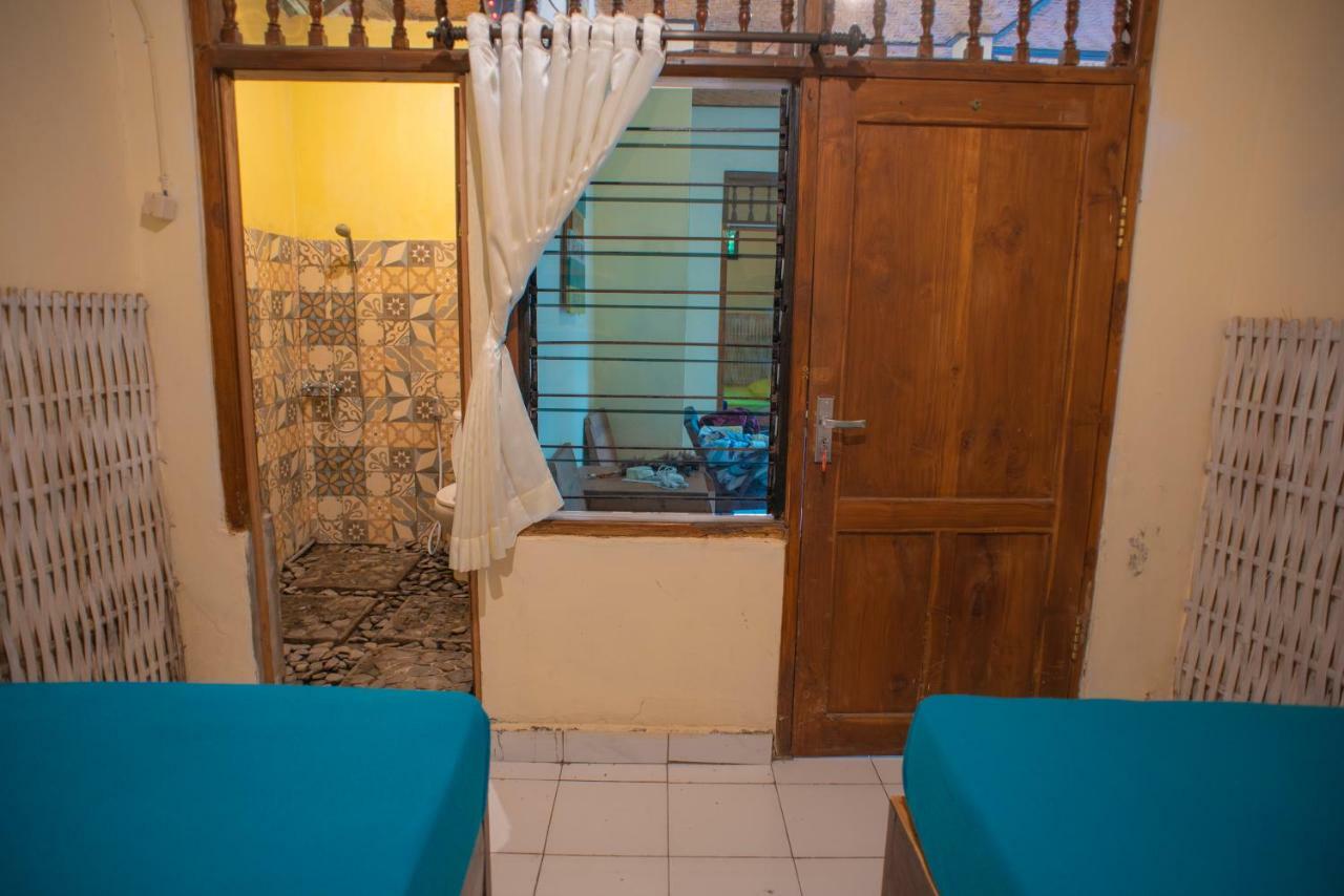 The Village Bed And Breakfast Lovina Esterno foto