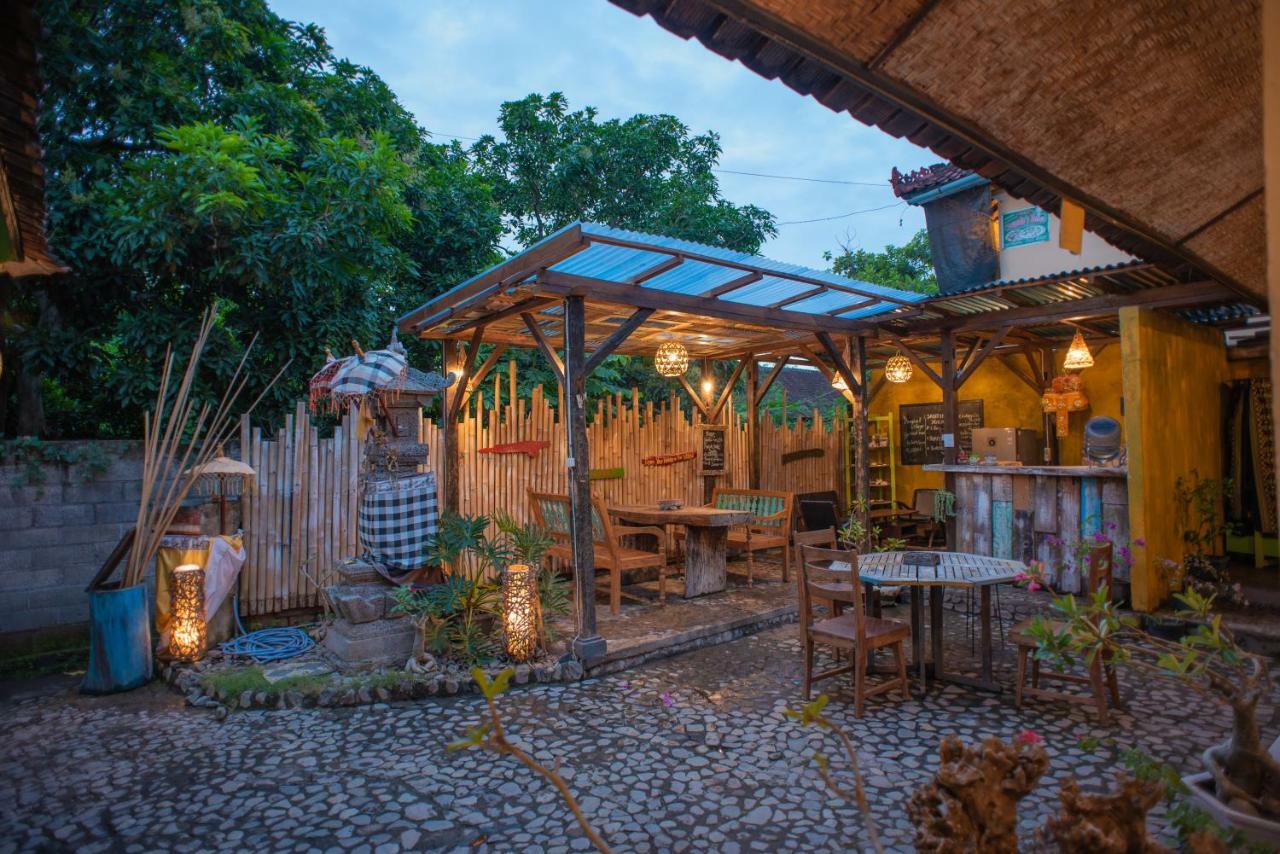 The Village Bed And Breakfast Lovina Esterno foto